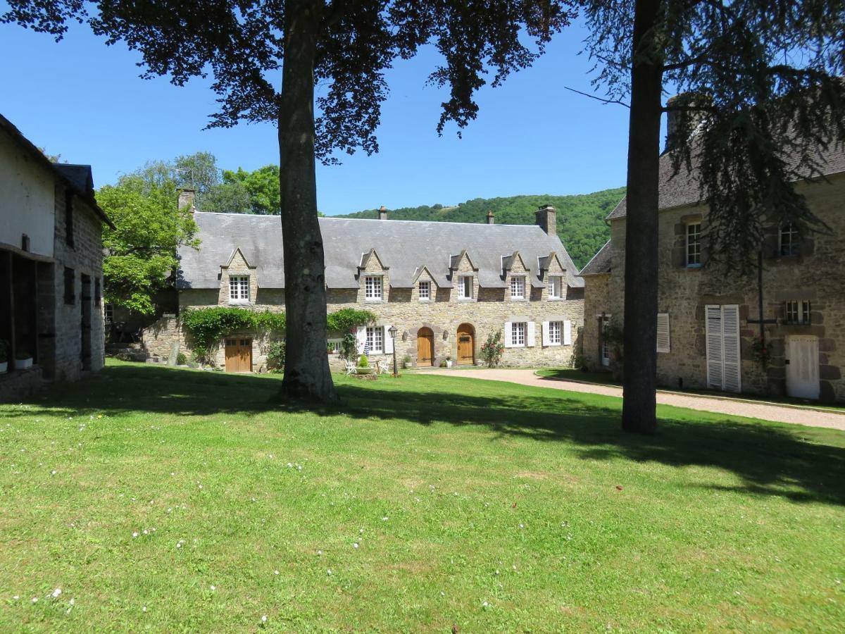 Le Manoir De Placy - Chambres D'Hotes Clécy Exterior photo